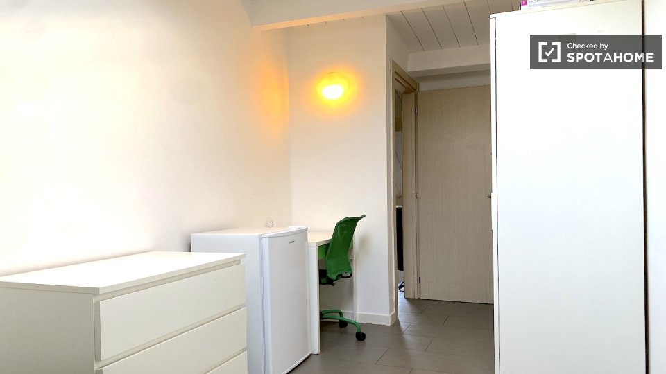 Chambre double Rome, 4 chambres — photo 10