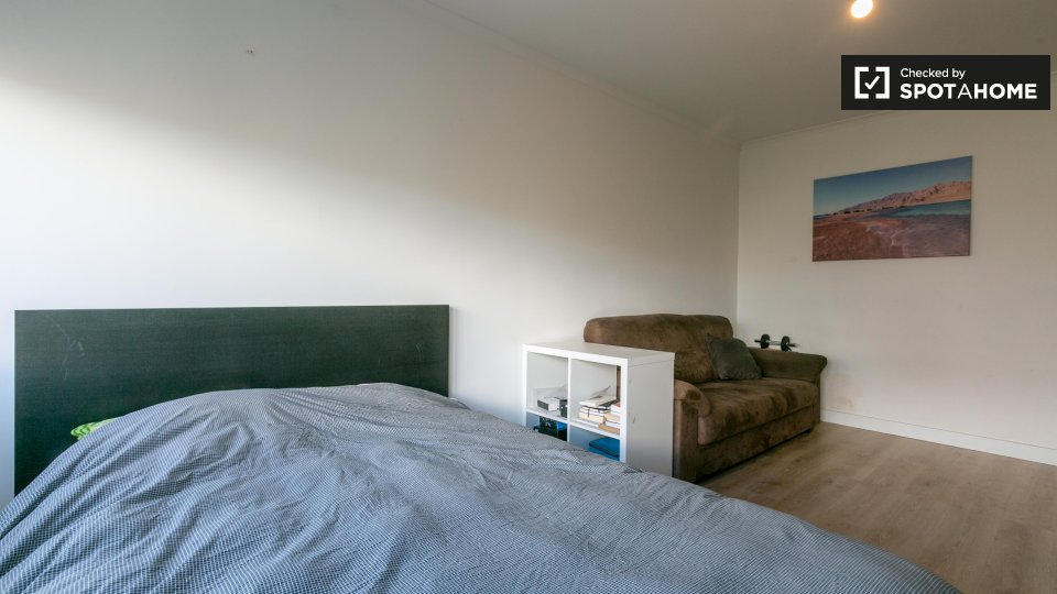 Double room Lisbon, 4 beds, 85m² — photo 2