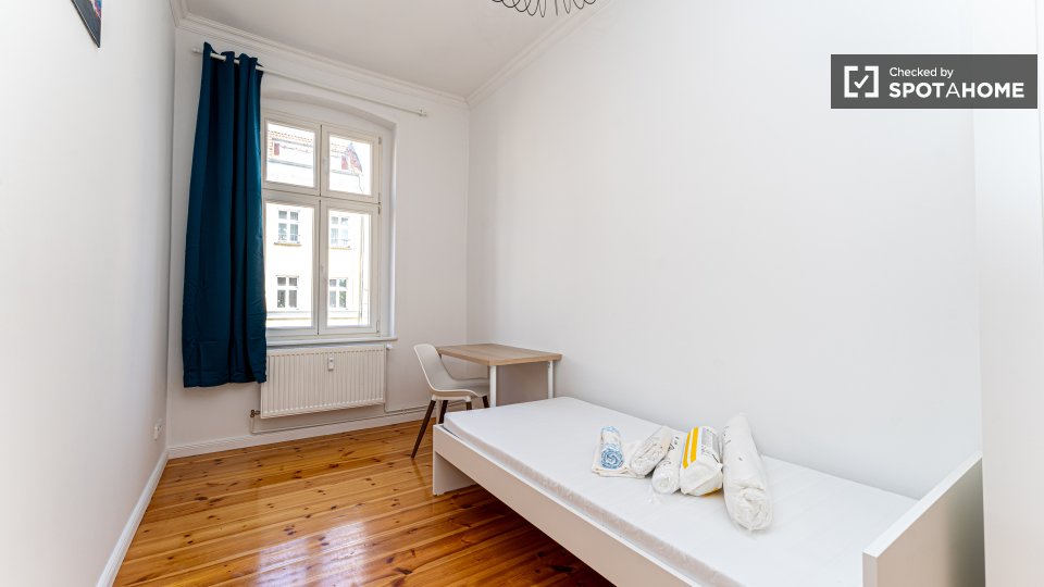 Double room Berlin, 5 beds, 124m² — photo 18