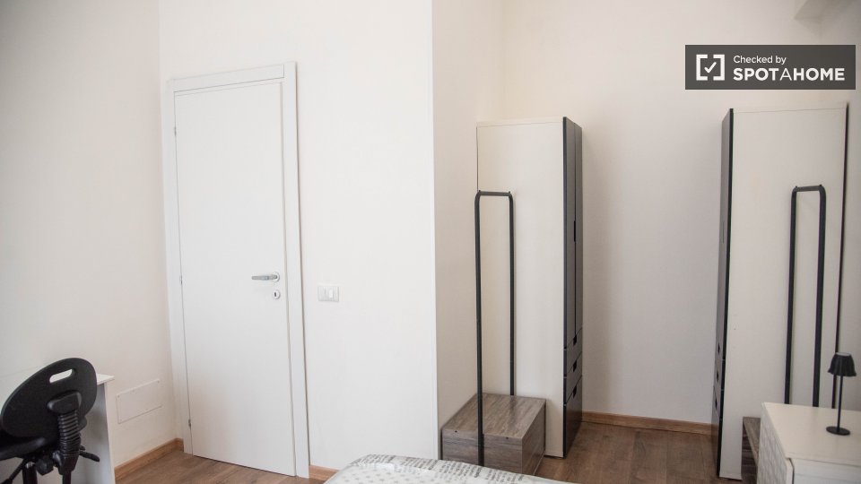 Double room Rome, 3 beds — photo 2