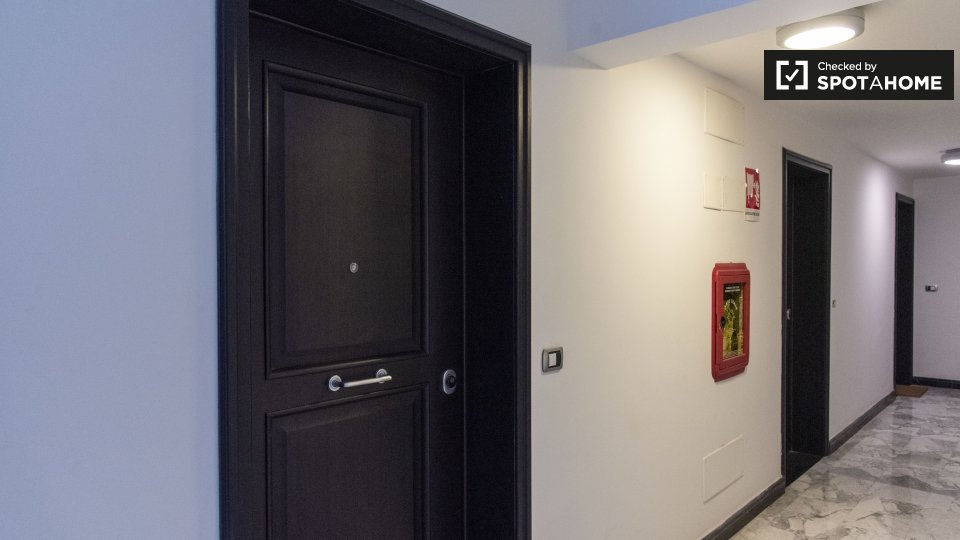 Apartment Rome, 1 bed — photo 19