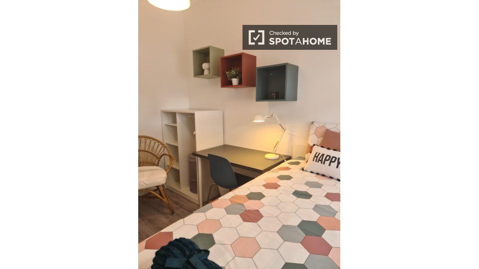 Double room Lisbon, 4 beds, 90m² — photo 14