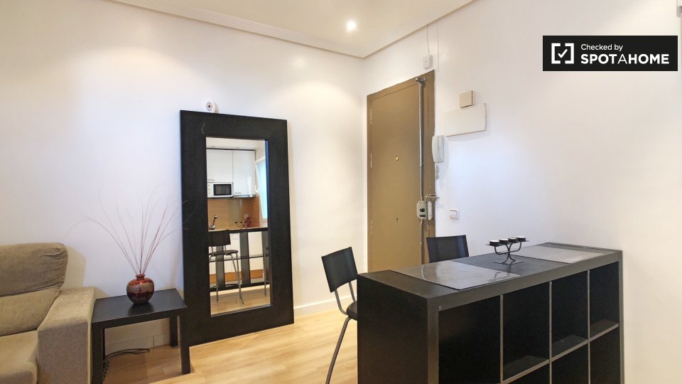 Apartment Madrid, 1 bed, 35m² — photo 2