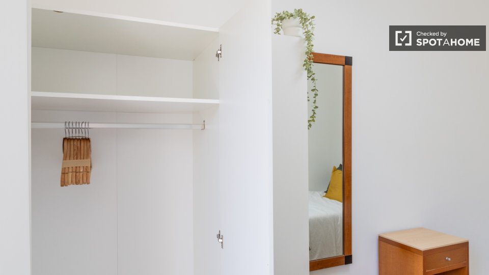 Double room Madrid, 5 beds — photo 9