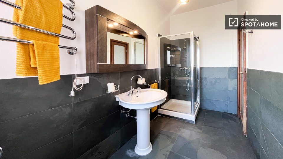 Double room Milan, 4 beds — photo 4