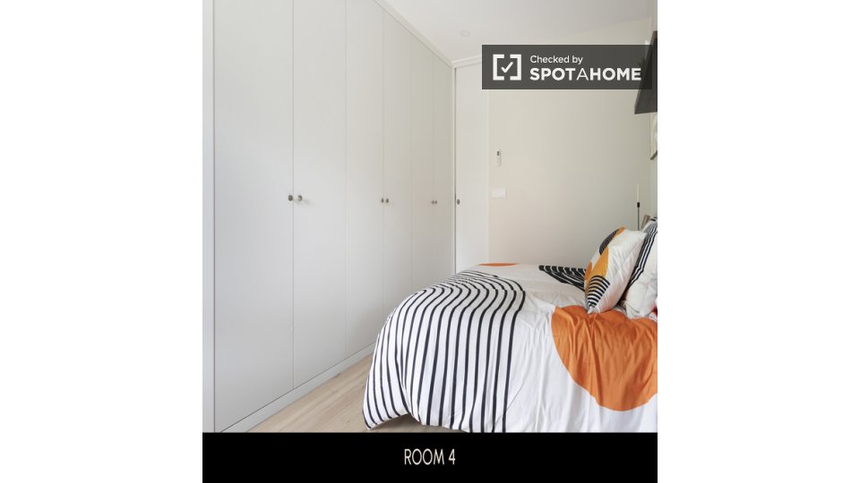 Double room Madrid, 7 beds, 162m² — photo 2