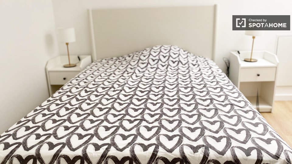 Double room Lisbon, 8 beds — photo 12
