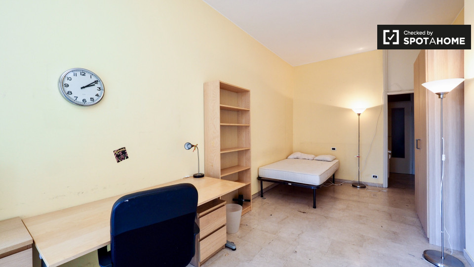 Double room Milan, 5 beds — photo 3