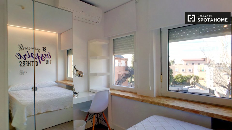 Double room Madrid, 6 beds — photo 13