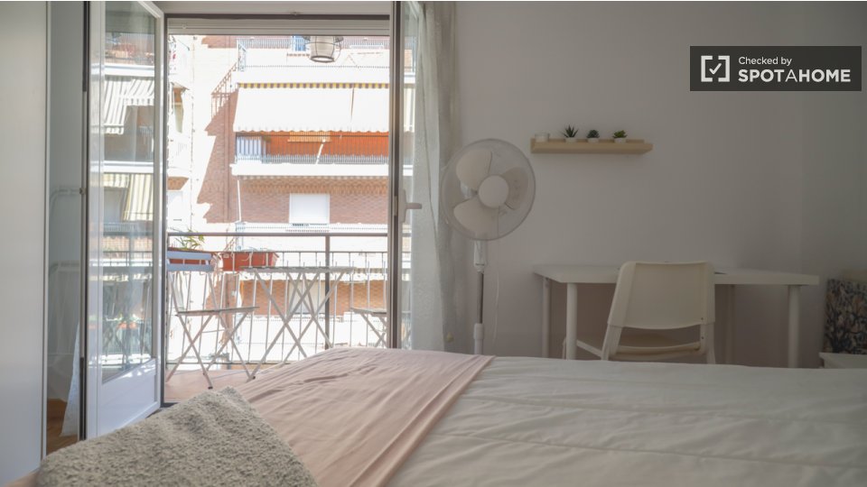 Double room Madrid, 5 beds, 140m² — photo 19