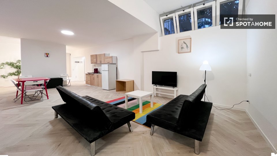 Double room Milan, 2 beds, 70m² — photo 16