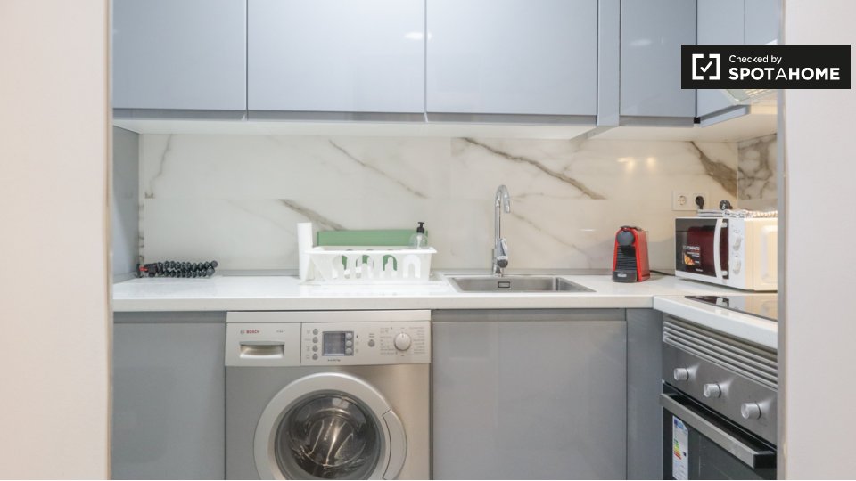 Apartment Madrid, 1 bed — photo 14