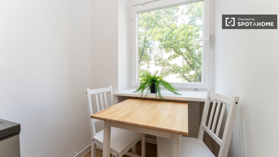 Double room Berlin, 2 beds, 36m² — photo 15