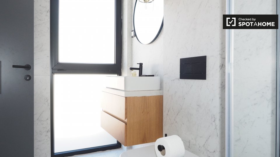 Apartment mono Lisbon, 47m² — photo 13