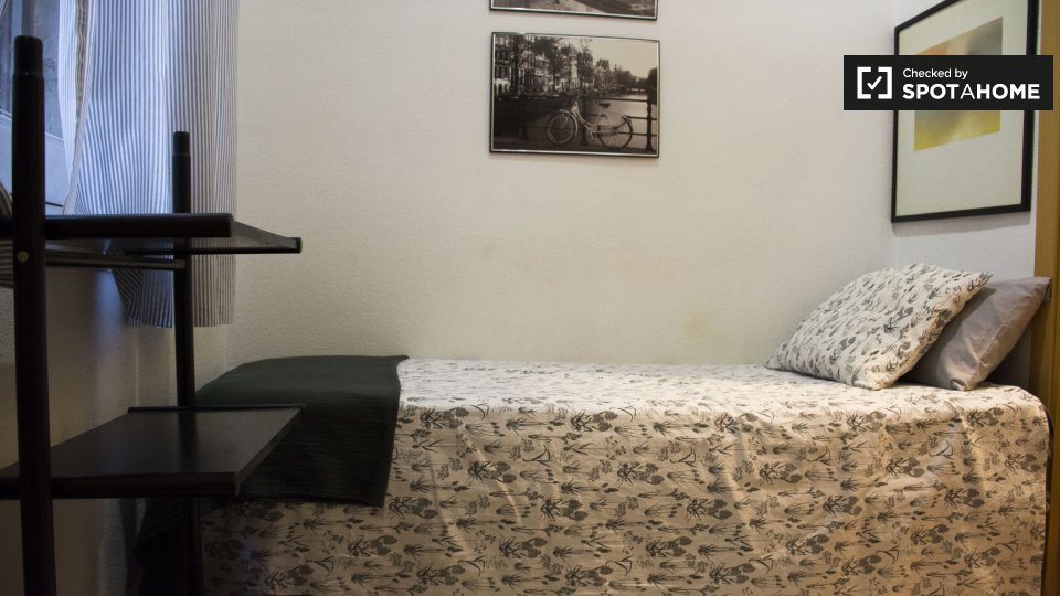 Double room Madrid, 12 beds — photo 1