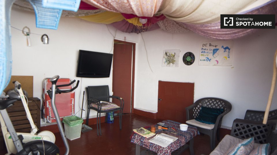 Double room Madrid, 4 beds, 80m² — photo 12