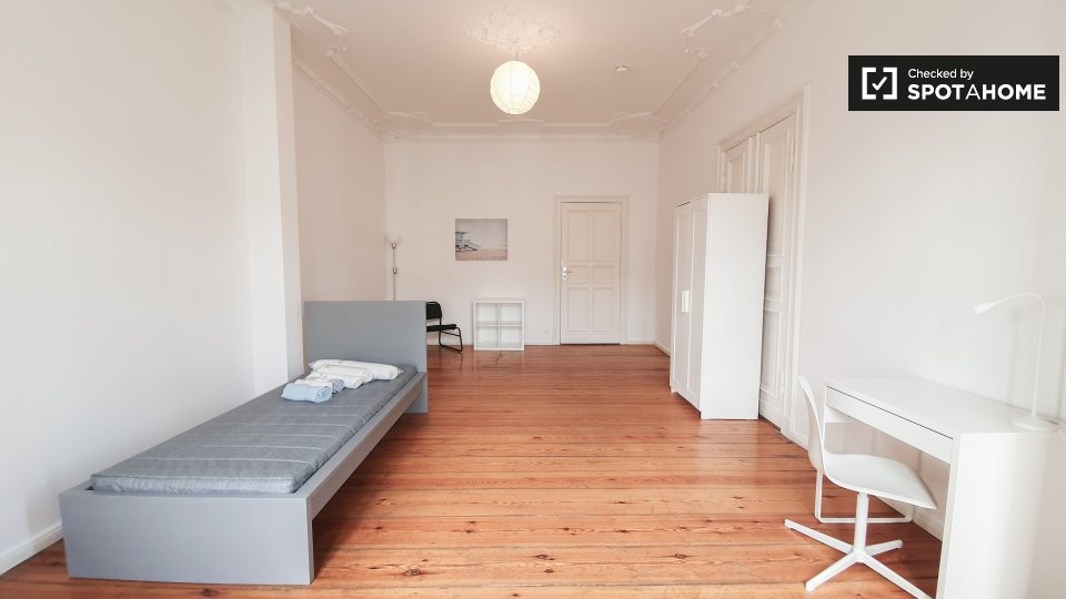 Double room Berlin, 3 beds — photo 1