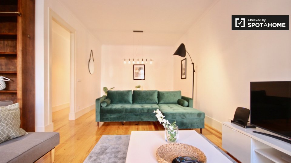 Apartment Lisbon, 2 beds, 75m² — photo 5