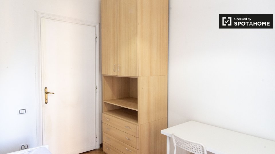 Double room Rome, 5 beds, 140m² — photo 14