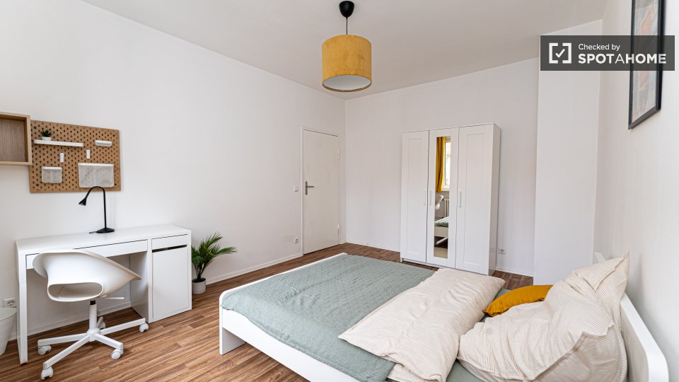 Double room Berlin, 3 beds, 56m² — photo 4