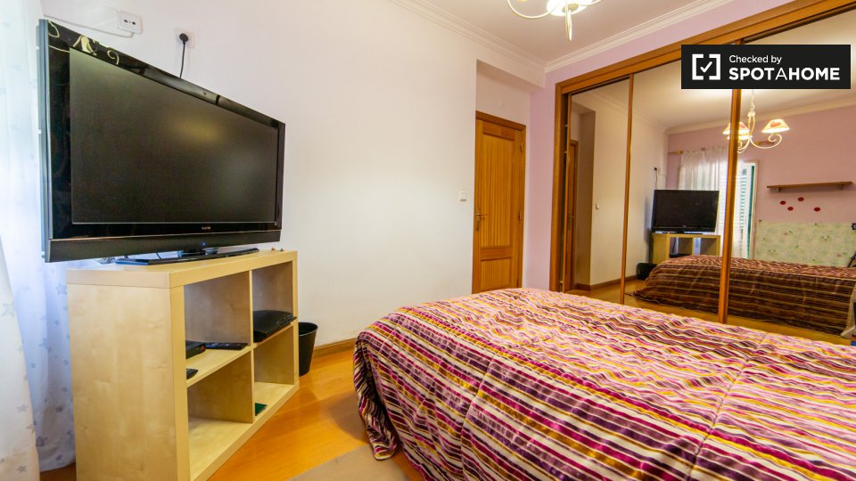 Double room Lisbon, 9 beds — photo 3