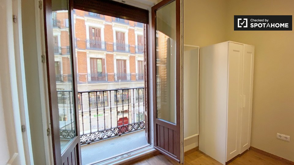 Apartment Madrid, 2 beds, 67m² — photo 12