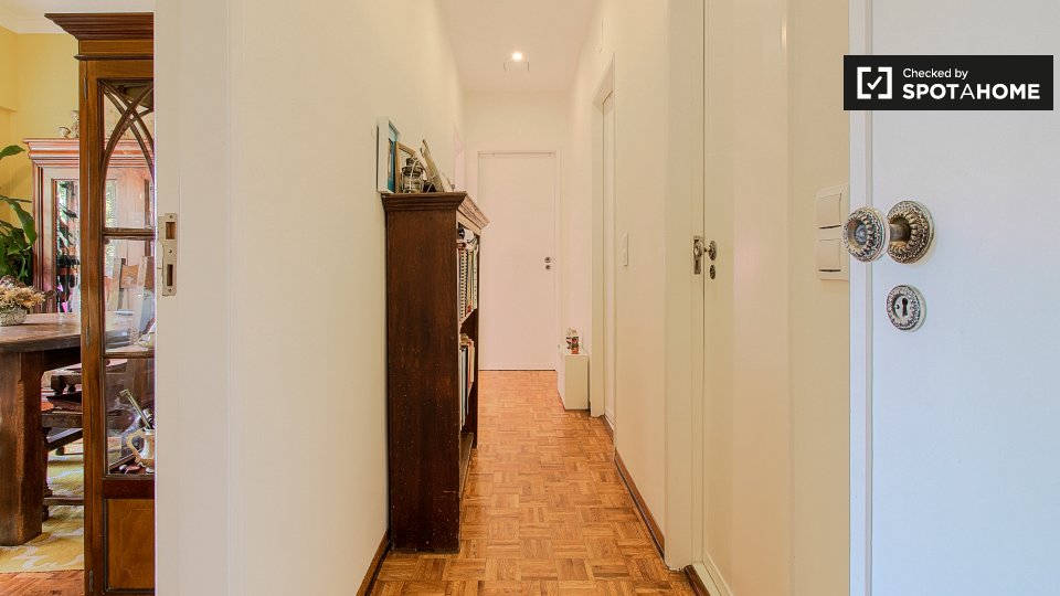 Double room Lisbon, 4 beds, 105m² — photo 31