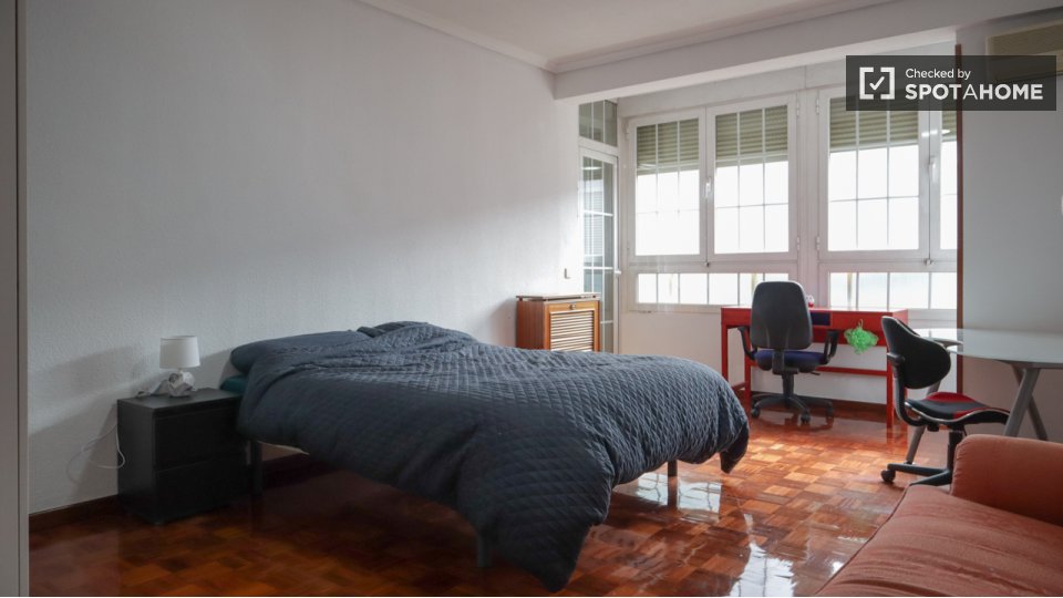 Double room Madrid, 4 beds — photo 15