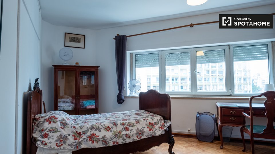 Double room Lisbon, 6 beds — photo 2