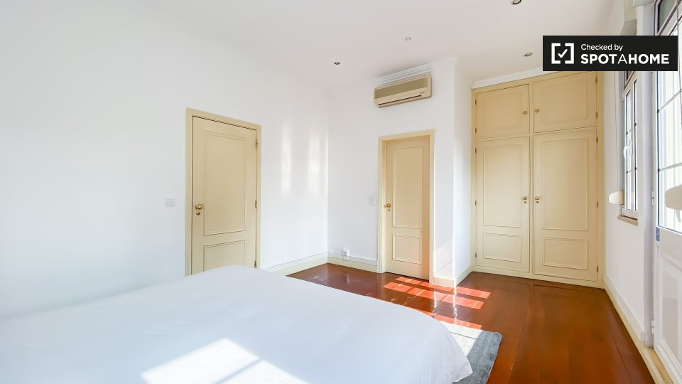 Apartment Lisbon, 3 beds — photo 13
