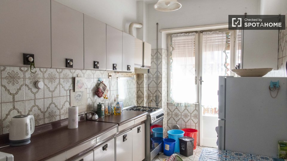 Double room Rome, 3 beds, 100m² — photo 14