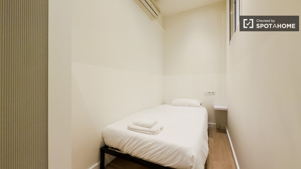 Apartment Barcelona, 3 beds — photo 35