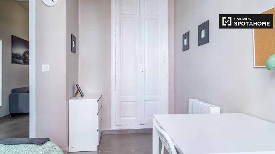 Double room Valencia, 5 beds — photo 19