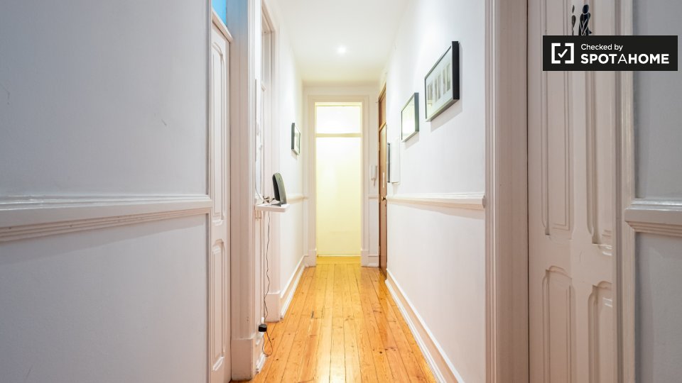 Double room Lisbon, 6 beds — photo 8