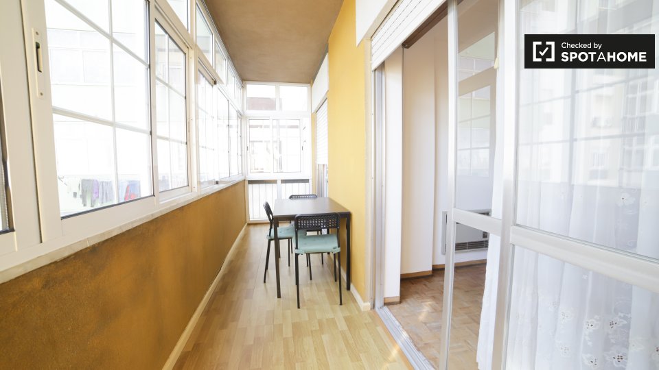 Double room Lisbon, 3 beds, 150m² — photo 3