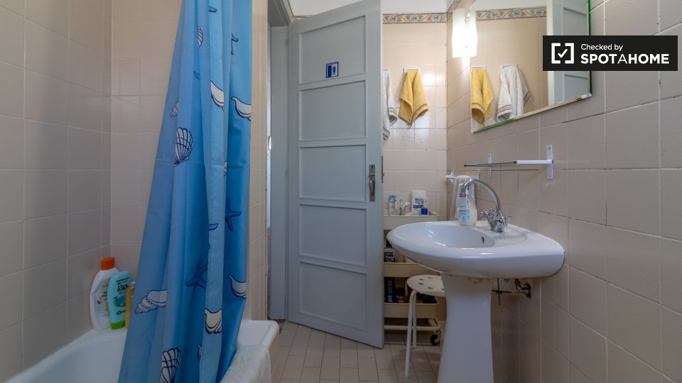 Double room Lisbon, 6 beds, 250m² — photo 19