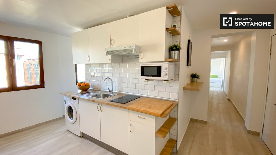 Double room Valencia, 3 beds — photo 17