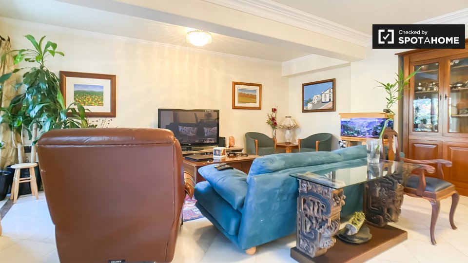 Double room Lisbon, 4 beds, 180m² — photo 4