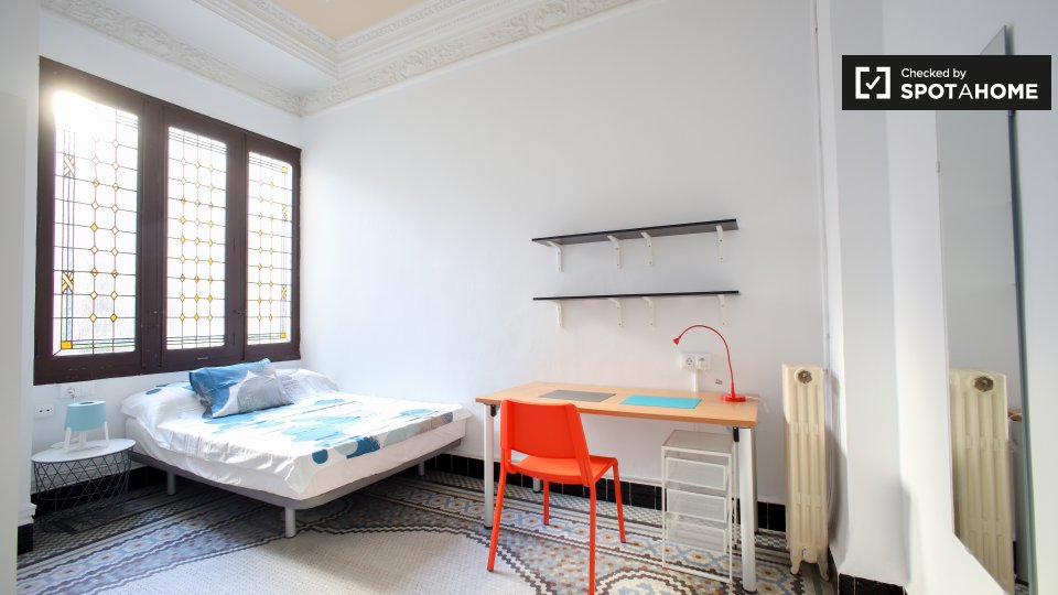 Double room Valencia, 10 beds, 300m² — photo 3