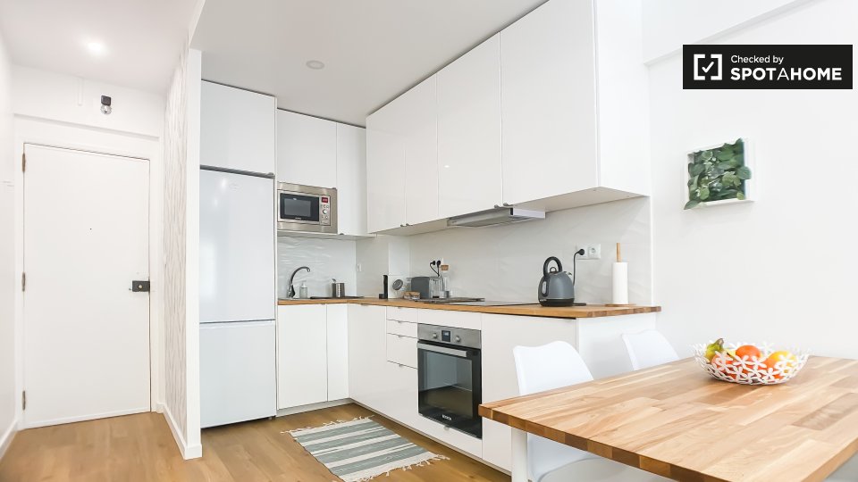 Apartment Lisbon, 1 bed — photo 9