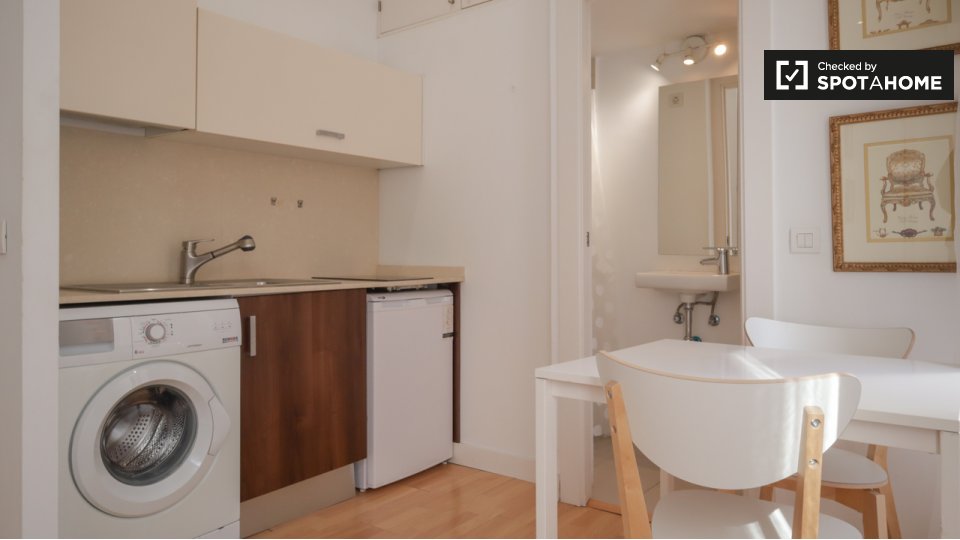 Apartment Madrid, 1 bed — photo 9