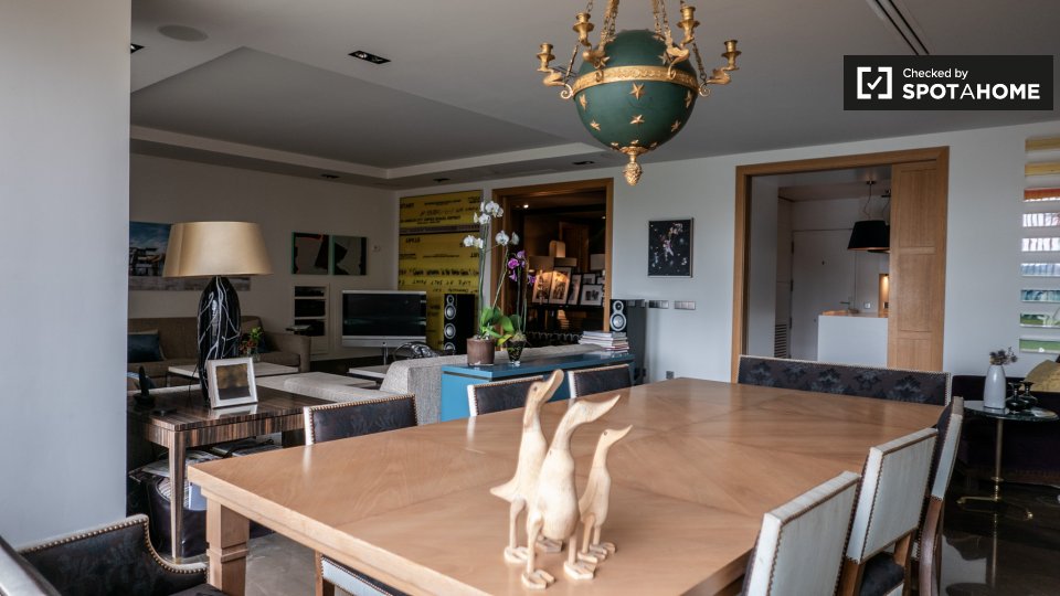 Double room Madrid, 5 beds, 200m² — photo 9