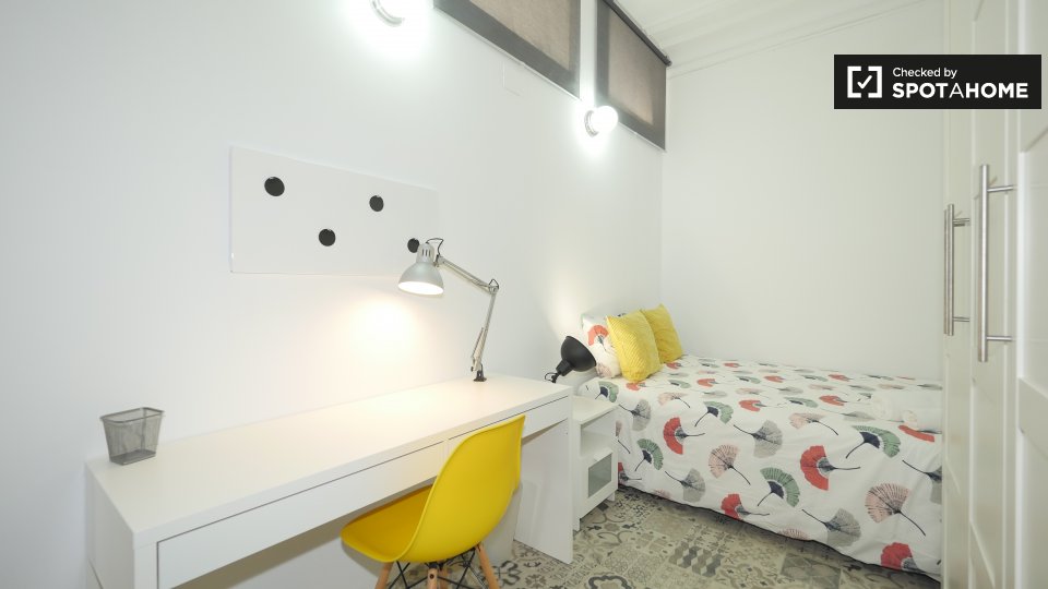 Double room Barcelona, 11 beds, 200m² — photo 1