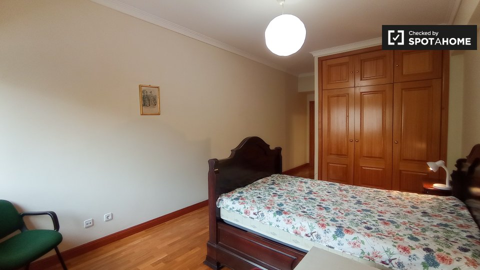 Double room Lisbon, 5 beds, 300m² — photo 6