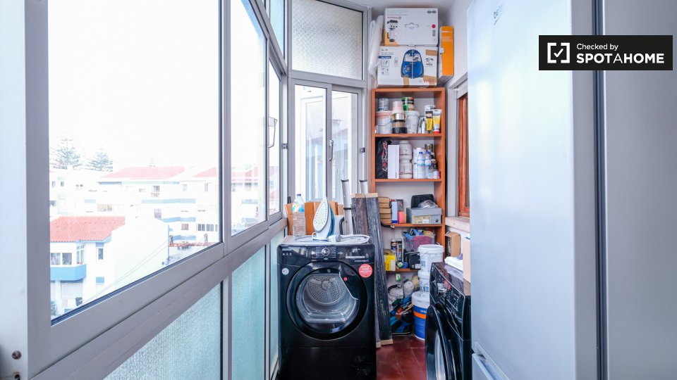 Double room Lisbon, 2 beds, 40m² — photo 9