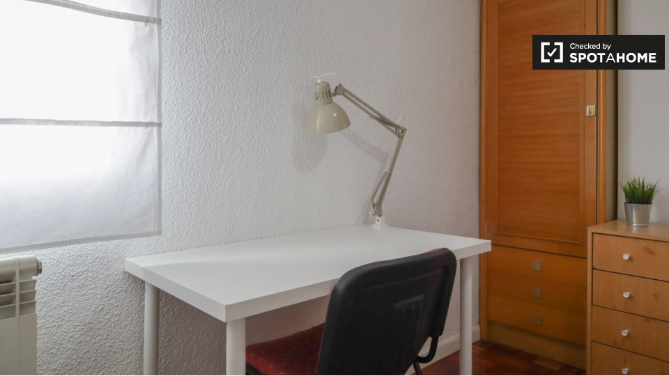 Double room Madrid, 4 beds — photo 4