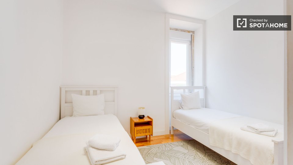 Apartment Lisbon, 2 beds — photo 26