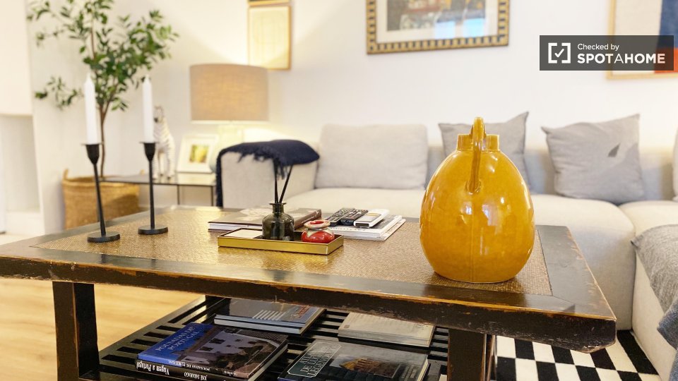 Apartment Lisbon, 1 bed, 82m² — photo 30
