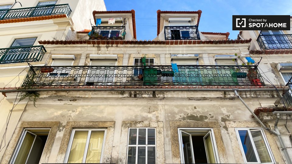 Double room Lisbon, 2 beds, 65m² — photo 14