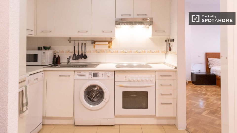 Apartment Madrid, 1 bed — photo 18